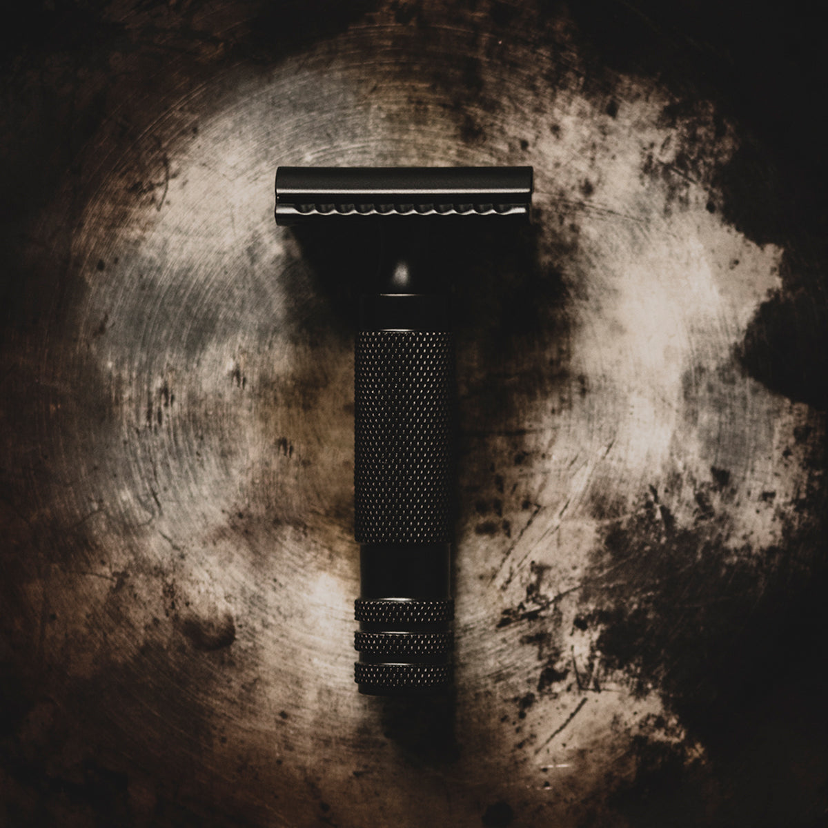 The Holy Black SR-71 Guard Bar Safety Razor — double edge safety razor for beginners