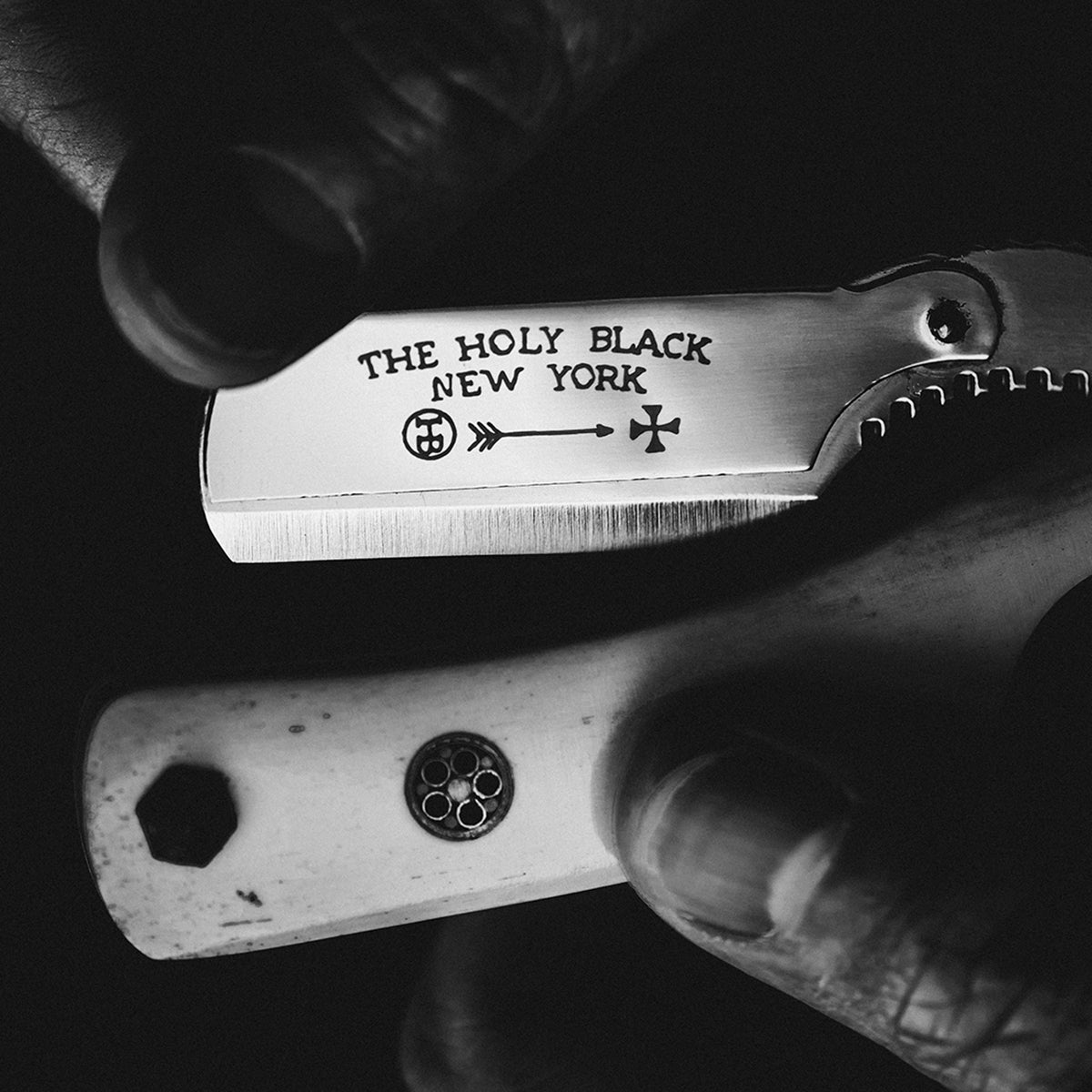 The Holy Black SR-71 Guard Bar Safety Razor — men's safety razor — guard bar design — lifestyle shot