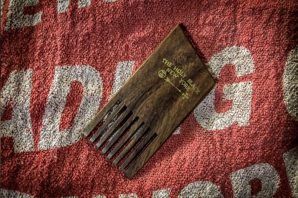 The Holy Black — men's hair comb